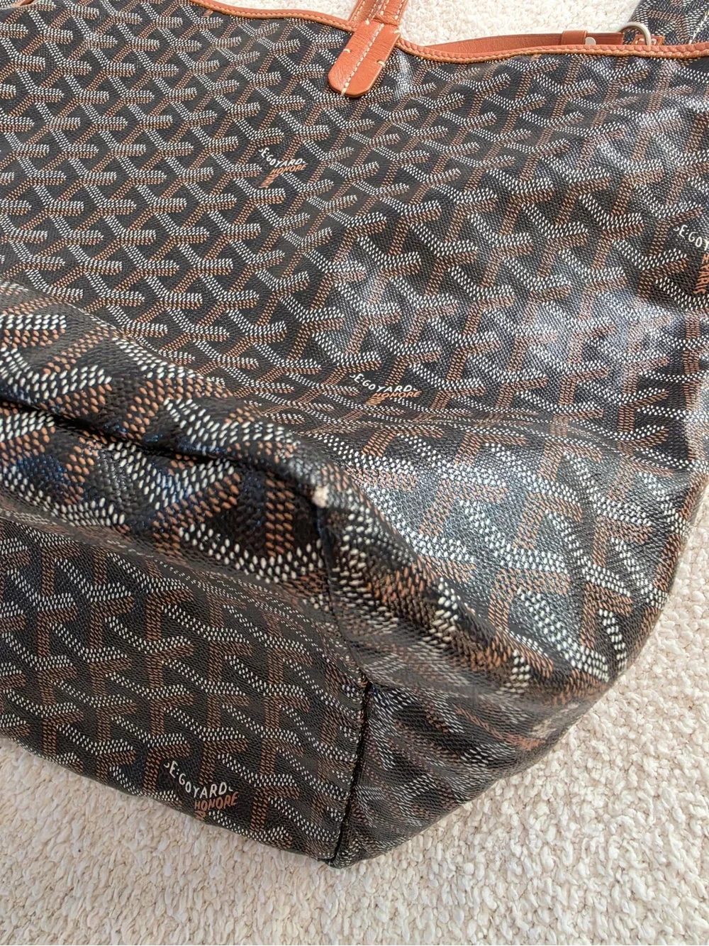 Goyard Saint Louis GM Black with Tan/Gold Trim with Pouch - Picture 10 of 17